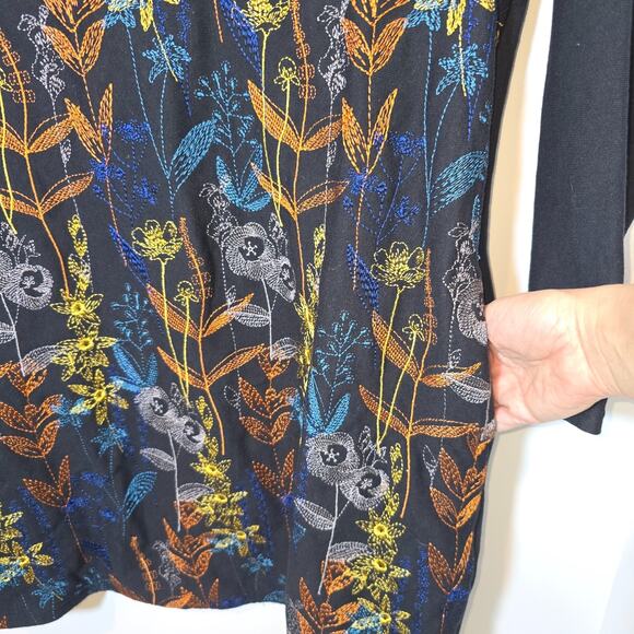 Black Floral Embroidered Sweatshirt Dress Tunic Size S Pockets Boho Artsy - Picture 6 of 8
